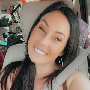 Meet your Posher, Kayla